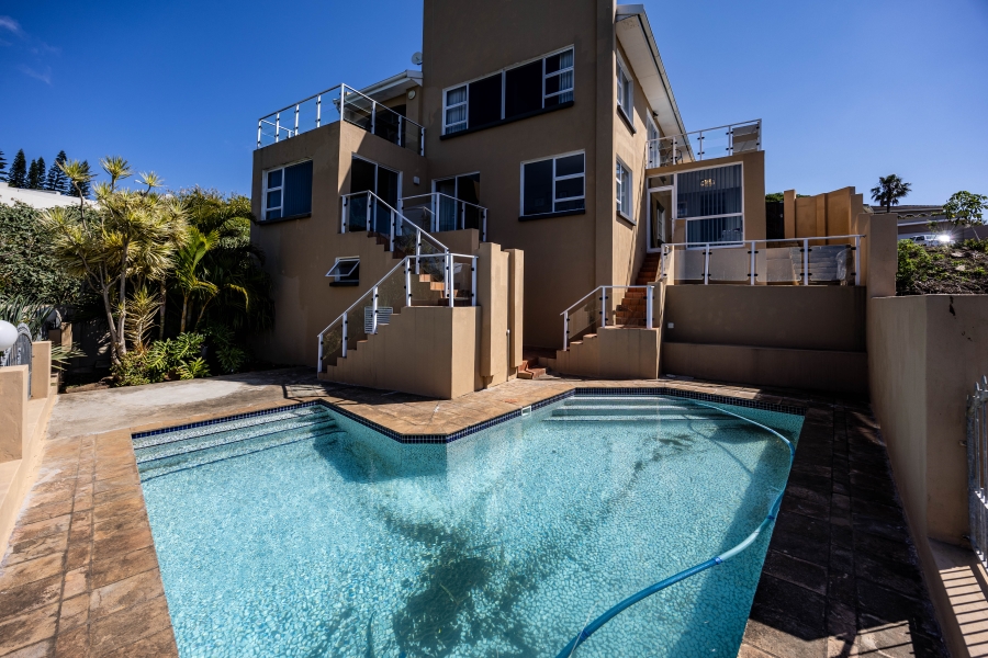 5 Bedroom Property for Sale in Gonubie North Eastern Cape